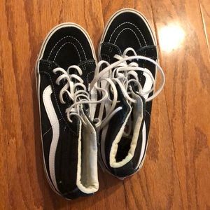 Black and white sk8-hi slim vans. Women’s 6